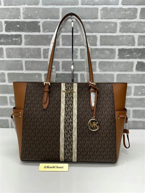 michael kors large gilly tote stores|michael kors color block tote.